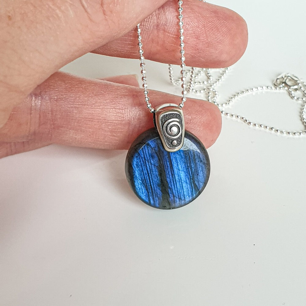 Labradorite AAA+ Silver Pendant with chain 