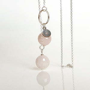 Pink Quartz Necklace for Women - Elegant Pearl Pendent Necklace 2023