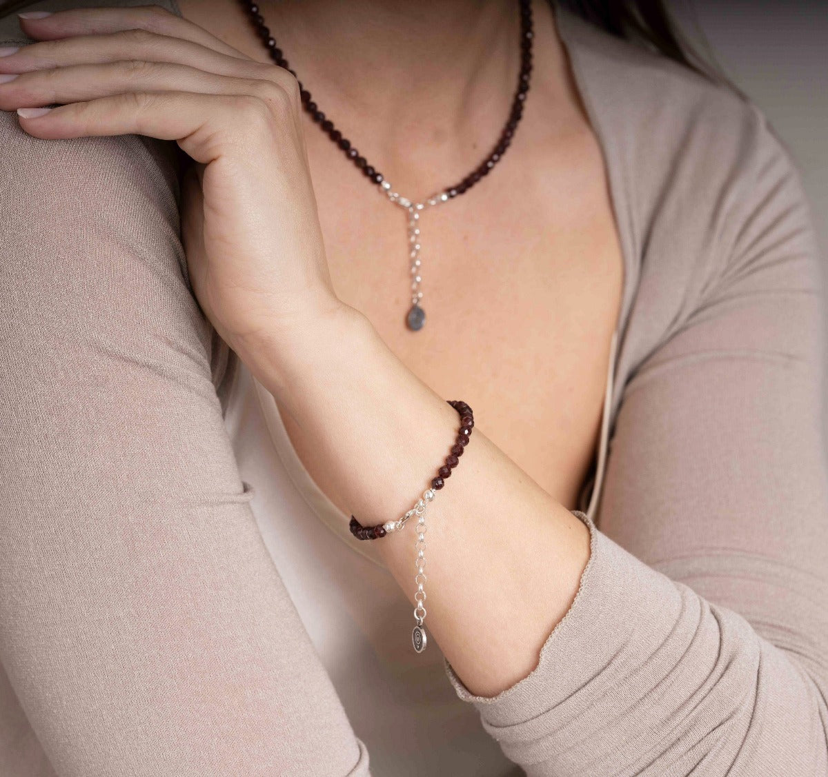 Red garnet on sale stone bracelet