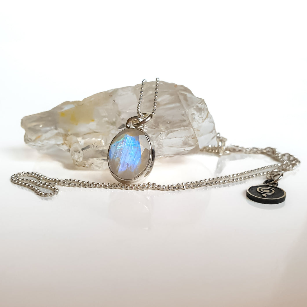 Moonstone from India, AAA+ grade pendant with chain 