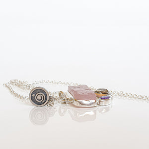 Rožinio kvarco, ametisto ir Herkimerio deimanto sidabro kolje "Dangiška širdis"