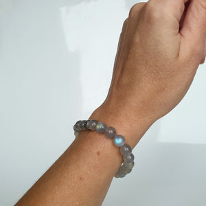 Labradorite AAA+ Silver Bracelet for Women "The Guardian" - 8 mm