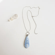 Load image into Gallery viewer, Opal from Owihee region (USA) Long Silver Statement Necklace &quot;My Own Way&quot;