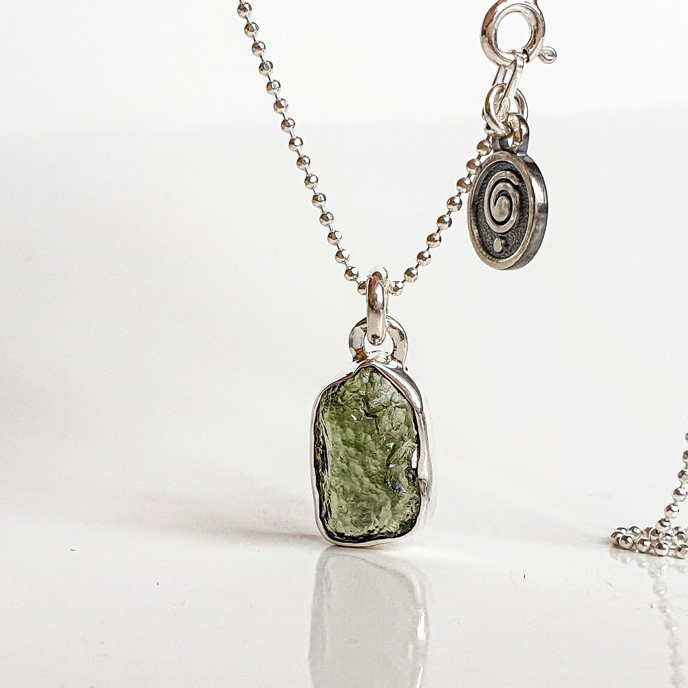 Amazon.com: Czech Republic Moldavite Pendant Necklace (Silver) : Handmade  Products