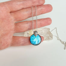 Load image into Gallery viewer, Labradorite AAAA+ grade pendant &quot;The Guardian&quot;
