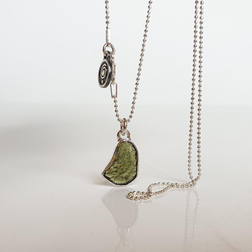 Moldavite pendant buying