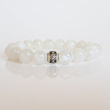 Load image into Gallery viewer, Moonstone A+ Silver Bracelet for Women &quot;Intuition&quot;
