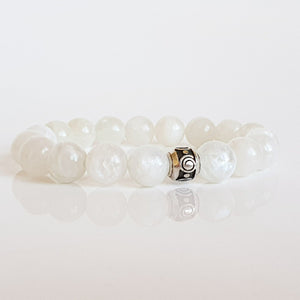 Moonstone A+ Silver Bracelet for Women "Intuition"