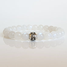 Load image into Gallery viewer, Moonstone AA+ Silver Bracelet for Women &quot;Intuition&quot; - 8 mm