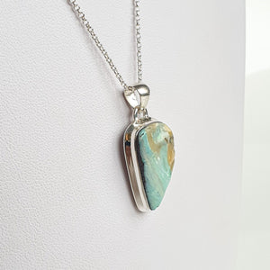 Precious Boulder Opal from Australia Silver Pendant with Chain „Sublime“