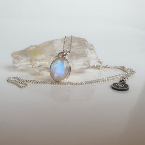 Moonstone from India, AAA+ grade pendant with chain "Intuition"