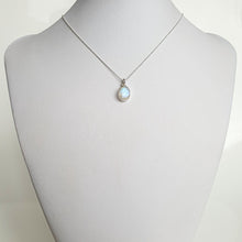 Load image into Gallery viewer, Moonstone from India, AAA+ grade pendant with chain &quot;Intuition&quot;